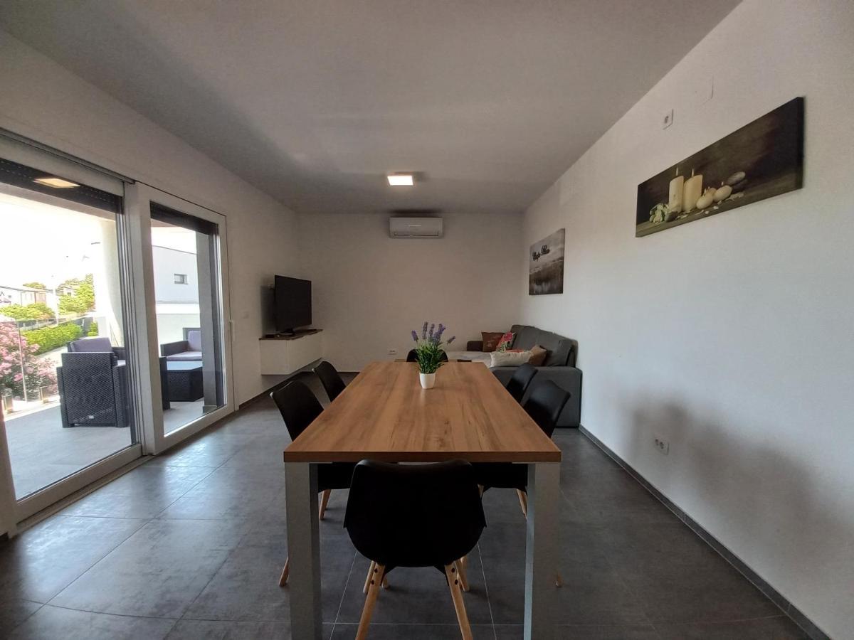 Apartment Martina Vir Extérieur photo